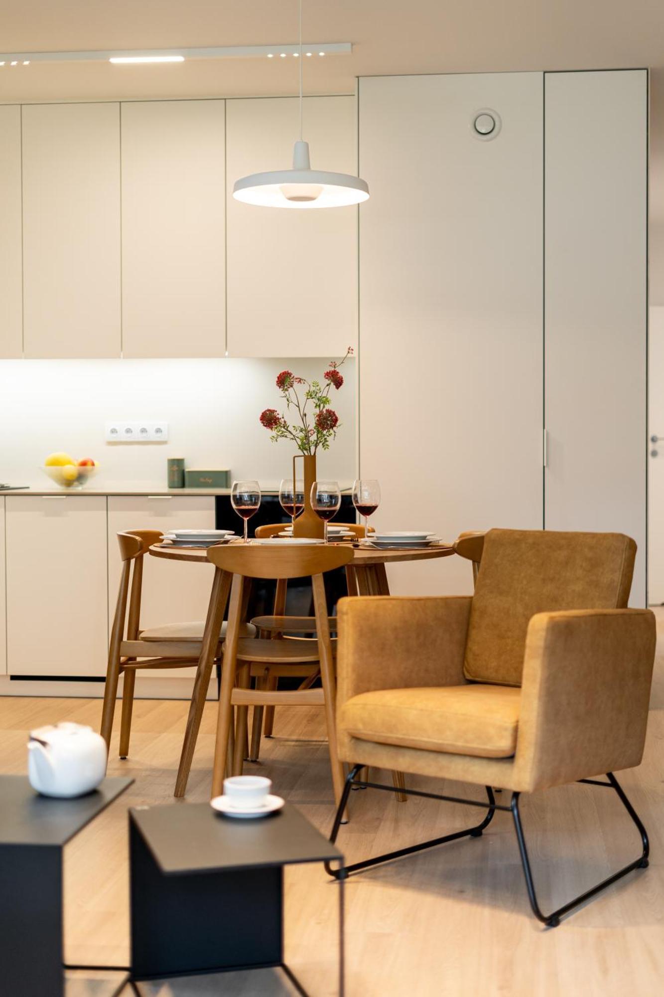 Apartment Old Town Krowoderska With Free Underground Garage Krakow Ngoại thất bức ảnh